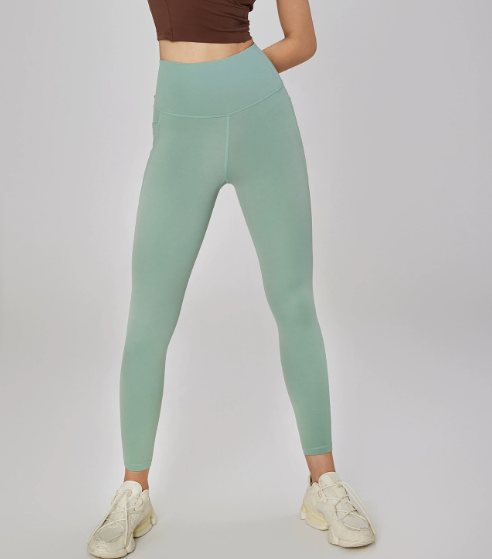 Performance Leggings with Pockets