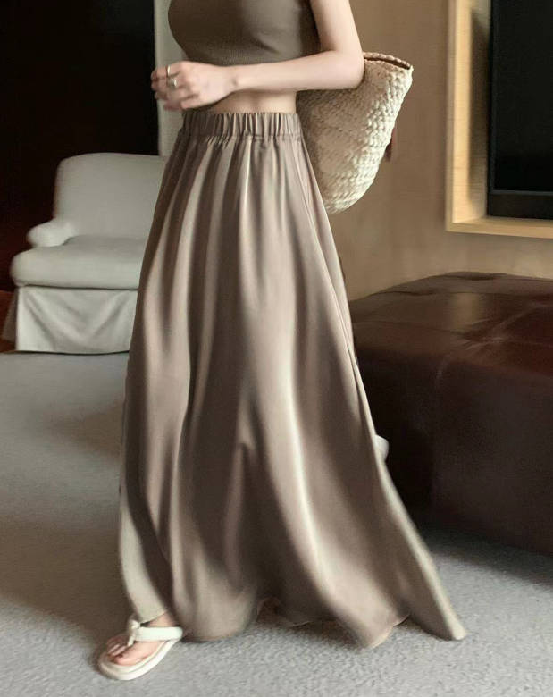 Your New Go-To Midi Skirt: Effortless, Slimming, Versatile
